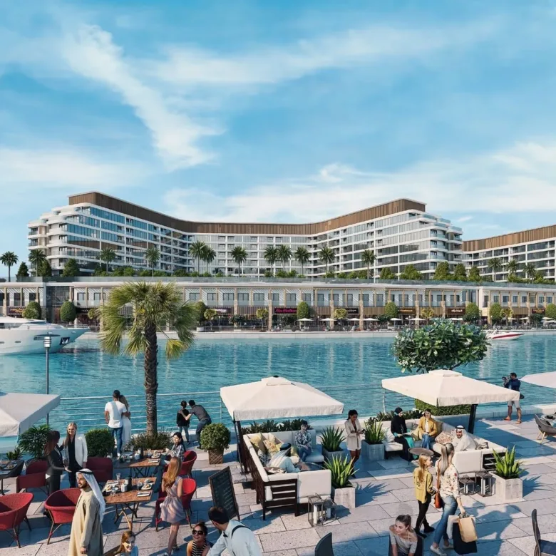 Bayfront Marina Residences exterior 3