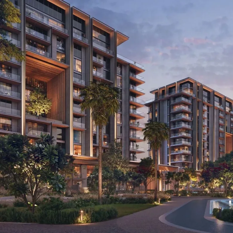 City Walk Crestlane exterior 4