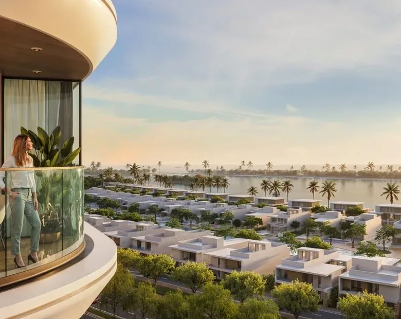 Pierside Marina Residences exterior 2
